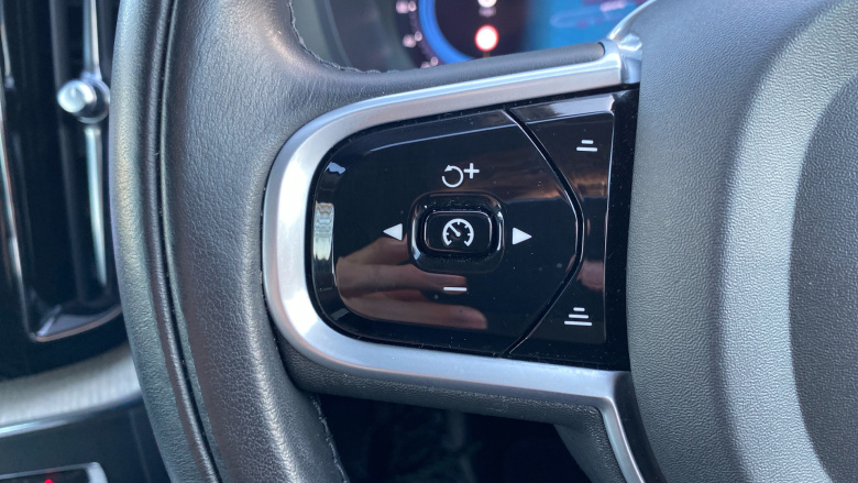 Volvo Xc60 2.0 B4D Inscription 5dr AWD Geartronic Diesel Estate